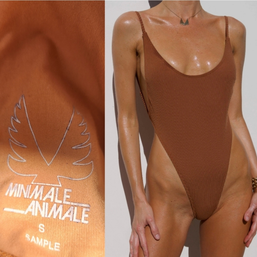 Nwot Minimale animale SAMPLE rare cinnamon ribbed cut out one piece S